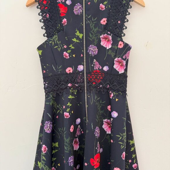 🌸 Ted Baker Floral Skater Dress – Size 1 (US 4) – Sleeveless - Picture 2 of 3